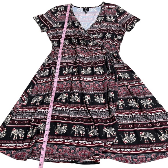 Derek heart plus size 1x short sleeve mini dress, vneck, elephants, ties at side - Picture 10 of 12